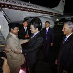 president prabowo welcomed by pm lawrence wong upon arrival in singapore
