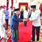 presiden jokowi gelar griya bersama para menteri di istana negara