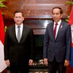 presiden jokowi tingkatkan kerja sama dengan kamboja saat bertemu pm hun manet