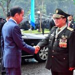 presiden jokowi sampaikan penganugerahan pangkat istimewa prabowo sesuai uu