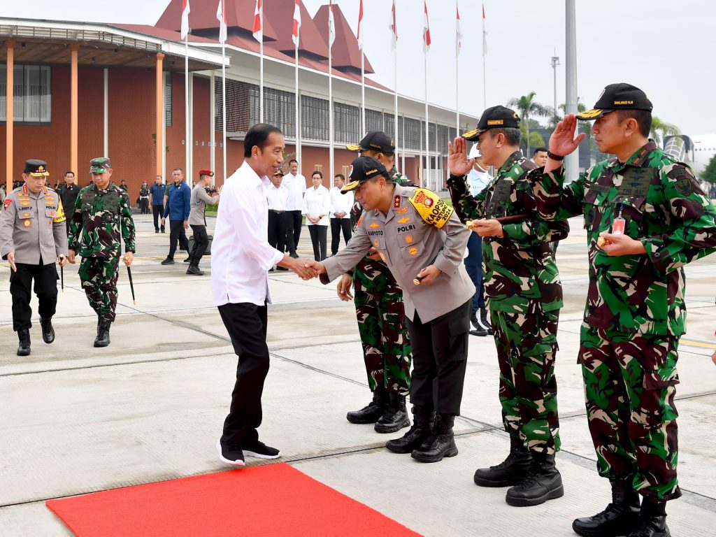bertolak ke jambi, presiden jokowi akan kunjungi sejumlah pasar dan rsud 18 bertolak ke jambi, presiden jokowi akan kunjungi sejumlah pasar dan rsud