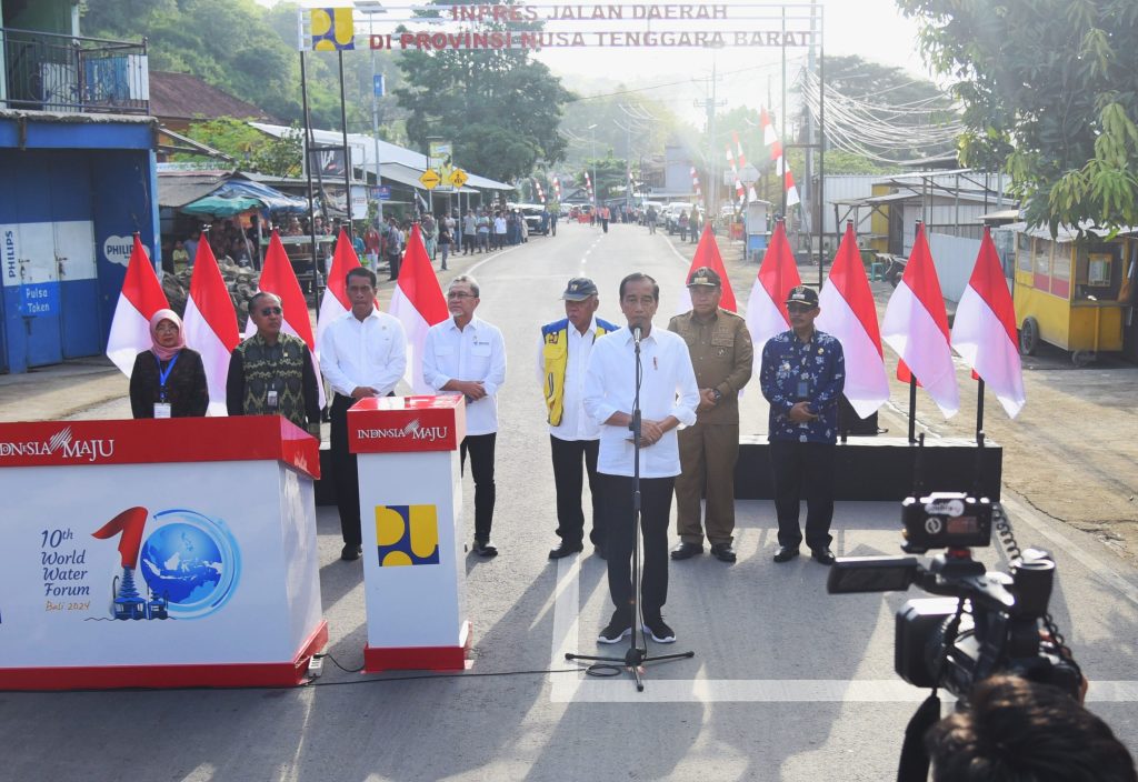 resmikan jalan inpres di ntb, presiden dorong peningkatan konektivitas ke kawasan produktif 18 resmikan jalan inpres di ntb, presiden dorong peningkatan konektivitas ke kawasan produktif