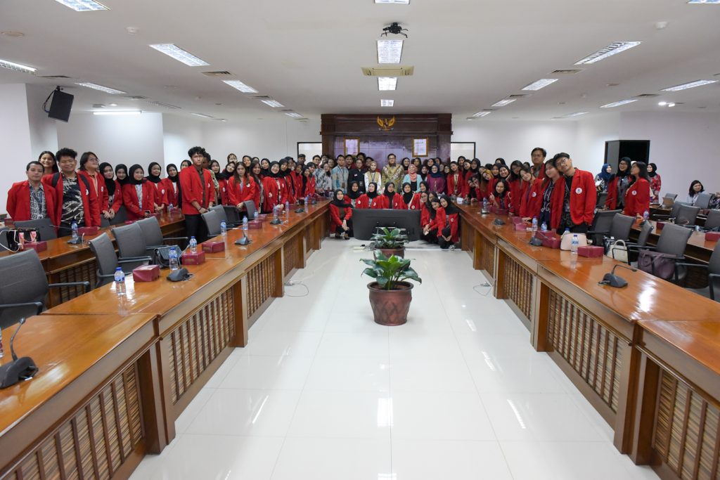 setkab terima kunjungan himpunan mahasiswa public relations universitas mercu buana 18 setkab terima kunjungan himpunan mahasiswa public relations universitas mercu buana