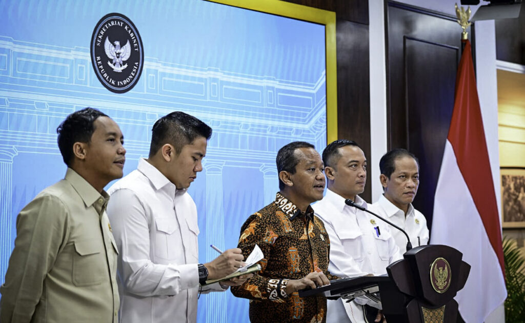 presiden prabowo perintahkan evaluasi langsung izin tambang di kawasan raja ampat 18 presiden prabowo perintahkan evaluasi langsung izin tambang di kawasan raja ampat