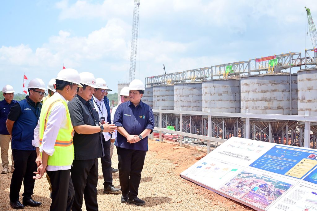 presiden jokowi tinjau proyek hilirisasi di smelter grade alumina refinery mempawah 18 presiden jokowi tinjau proyek hilirisasi di smelter grade alumina refinery mempawah