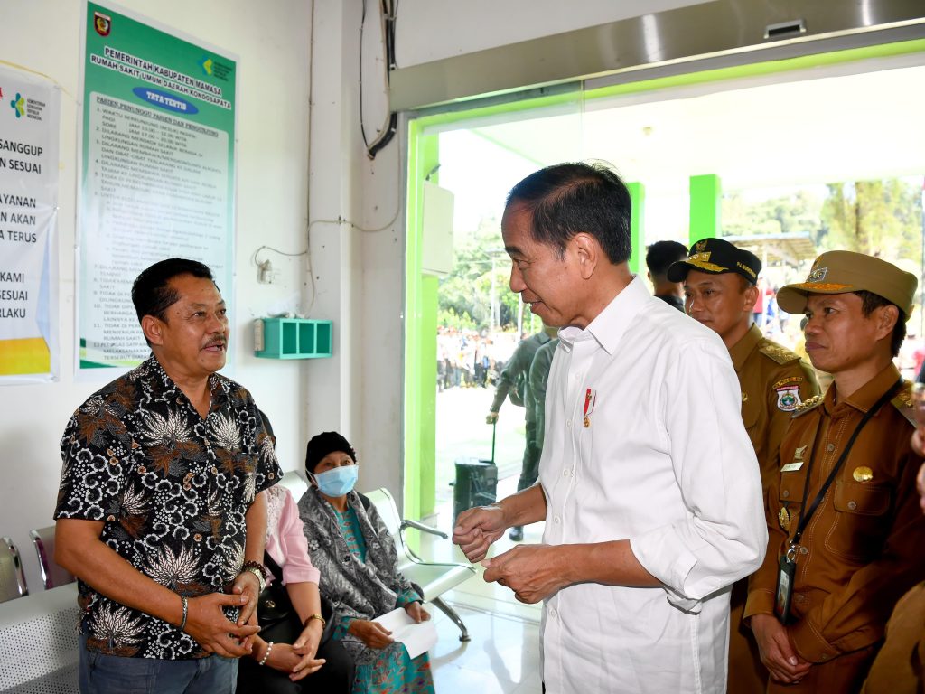tinjau rsud kondosapata mamasa, presiden dorong pembangunan sdm dan fasilitas kesehatan 18 tinjau rsud kondosapata mamasa, presiden dorong pembangunan sdm dan fasilitas kesehatan