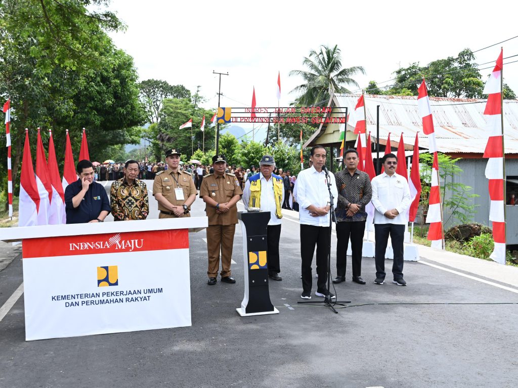 resmikan 27 ruas jalan, presiden harap konektivitas antardaerah dan antarprovinsi makin baik 18 resmikan 27 ruas jalan, presiden harap konektivitas antardaerah dan antarprovinsi makin baik