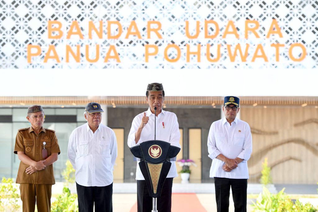 presiden jokowi resmikan bandara panua pohuwato di gorontalo 18 presiden jokowi resmikan bandara panua pohuwato di gorontalo
