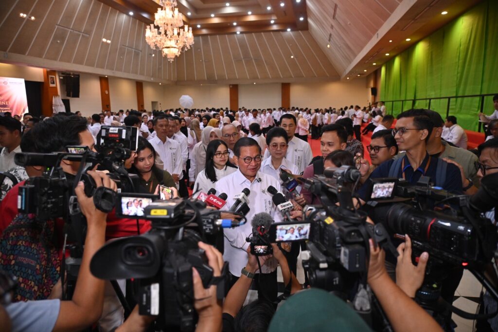 pramono anung: setkab kini bertransformasi sebagai lembaga yang semakin disegani dan dihormati 16 pramono anung: setkab kini bertransformasi sebagai lembaga yang semakin disegani dan dihormati