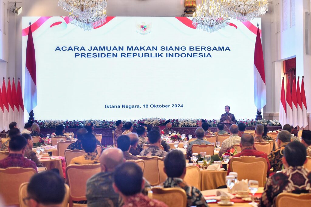 gelar jamuan santap siang di istana negara, presiden jokowi pamit dengan kabinet indonesia maju 18 gelar jamuan santap siang di istana negara, presiden jokowi pamit dengan kabinet indonesia maju