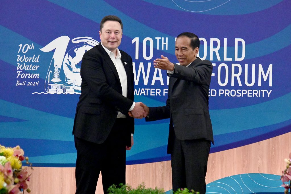 presiden jokowi bertemu elon musk, bahas potensi pengembangan investasi di indonesia 18 presiden jokowi bertemu elon musk, bahas potensi pengembangan investasi di indonesia