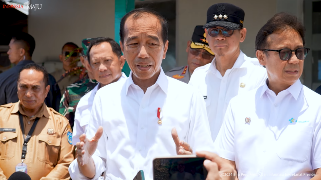 tinjau rsud kefamenanu provinsi ntt, presiden tekankan peningkatan fasilitas kesehatan 18 tinjau rsud kefamenanu provinsi ntt, presiden tekankan peningkatan fasilitas kesehatan