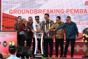 luhut officially opens dhoho kediri, the first airport built without government budget 18 luhut officially opens dhoho kediri, the first airport built without government budget