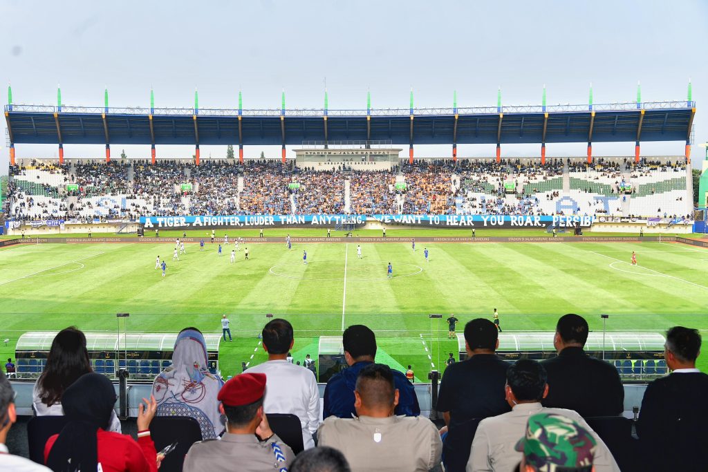 saksikan laga perdana piala presiden 2024, presiden jokowi: makin banyak kompetisi, makin baik 18 saksikan laga perdana piala presiden 2024, presiden jokowi: makin banyak kompetisi, makin baik