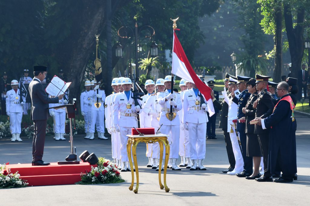 presiden jokowi: perwira tni-polri jadilah pembelajar cepat dan terampil 18 presiden jokowi: perwira tni-polri jadilah pembelajar cepat dan terampil