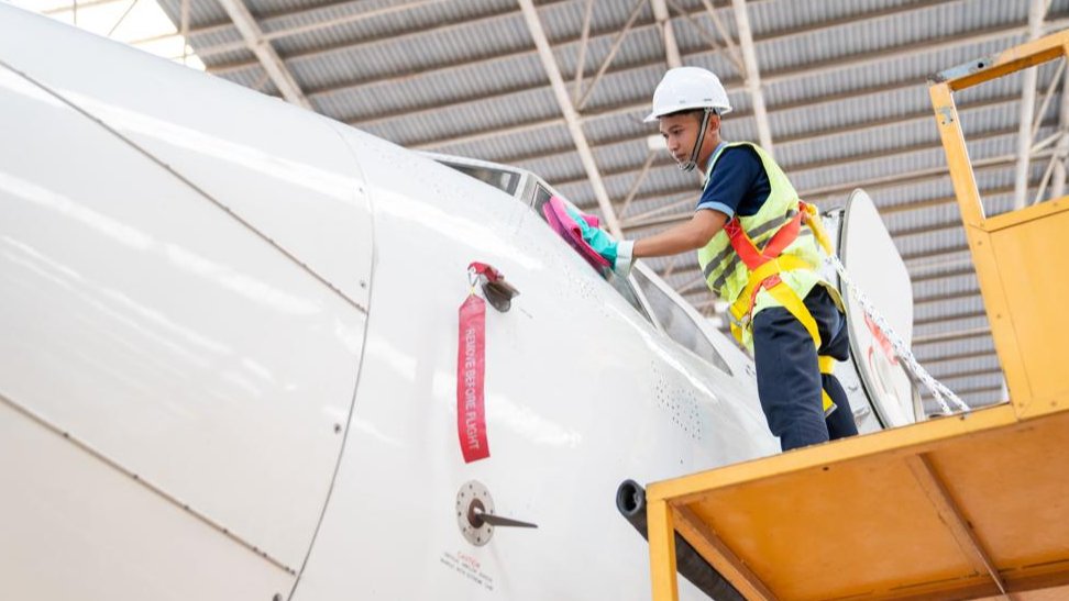Hadirkan Performa Unggul, GDPS Menjadi Pilihan Terbaik dalam Penyedia Layanan Aircraft Cleaning Untuk PT JAS Aero Engineering Services