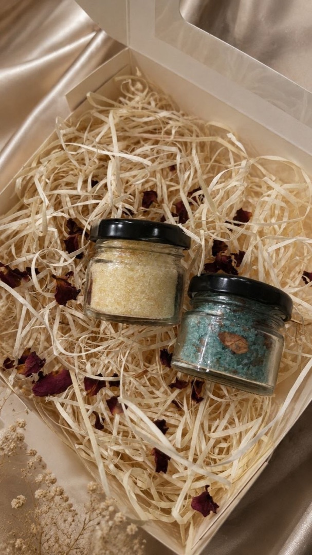 A full gift-ready range