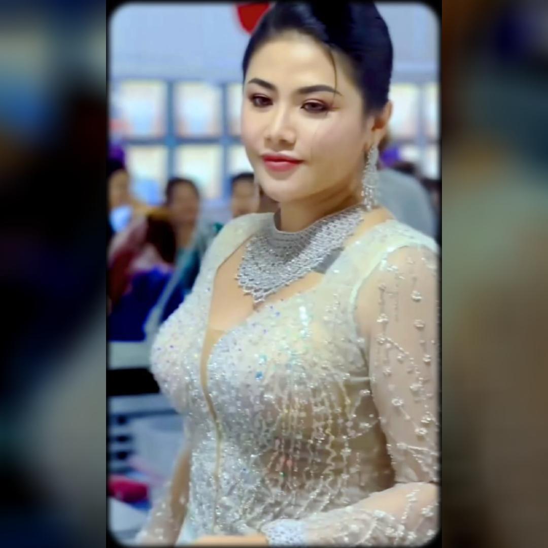 မင်းရဲ့အလှမှာမူးရစ်ရင်ခုန်နေမိပြီ.mp4