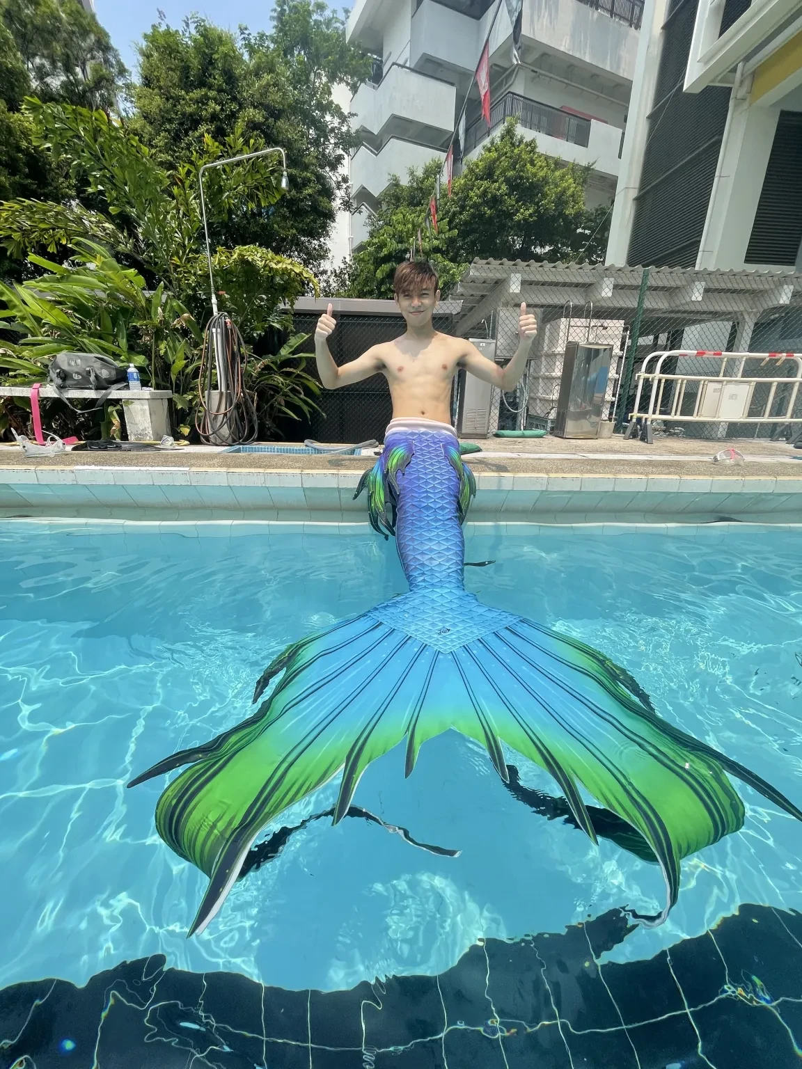 GLIDE 【置身童話世界！】最美水底攝影？男生當一天美人魚！