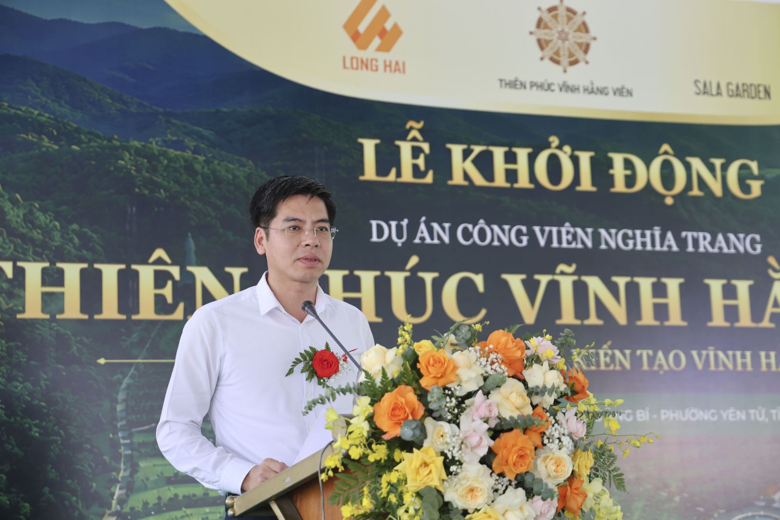 Chủ tịch UBND phường Uông Bí Nguyễn Đức Hòa phát biểu tại Lễ khởi động dự án Thiên Phúc Vĩnh Hằng Viên