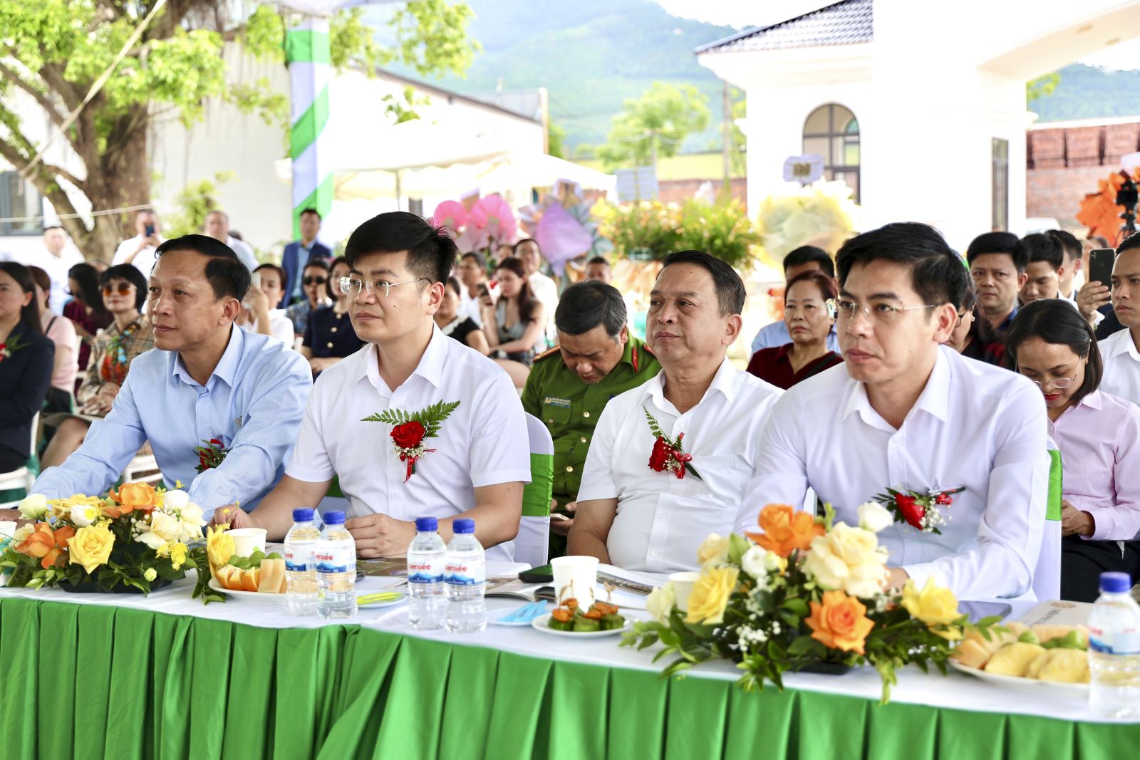 Lãnh đạo hai phường Uông Bí và Yên Tử dự Lễ khởi động dự án Thiên Phúc Vĩnh Hằng Viên