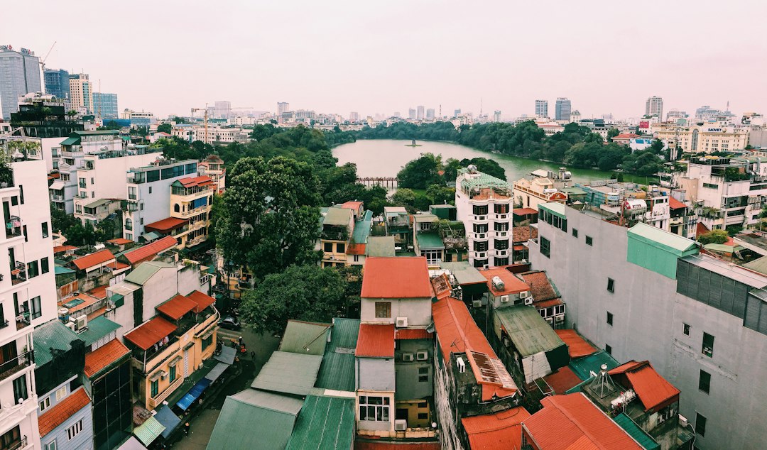 Toàn cảnh khu dân cư trung tâm Hà Nội nhìn từ trên cao, quỹ đất nội đô khan hiếm