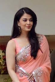Aishwariya in pink saree 