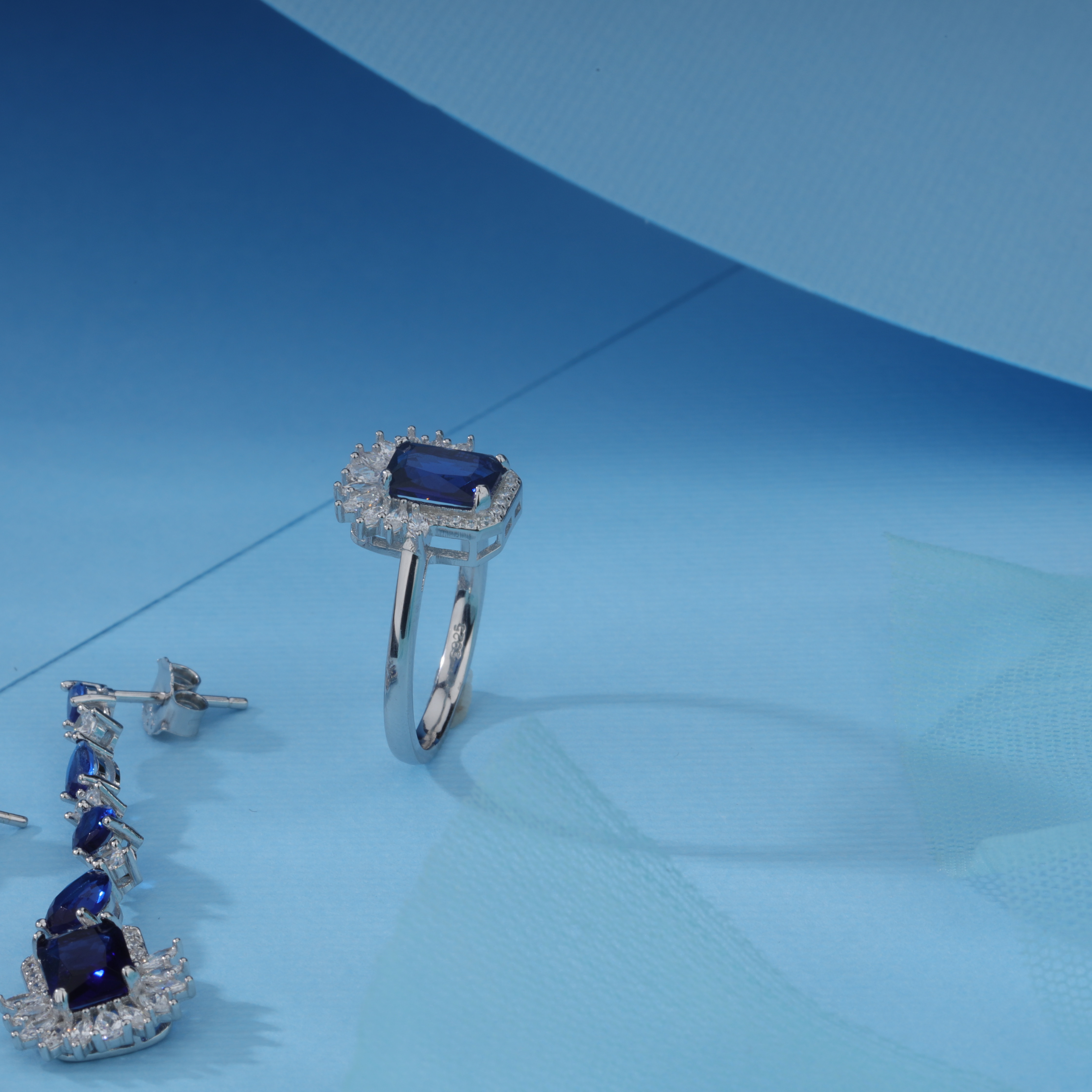 Minimal CZ Neck Set -B