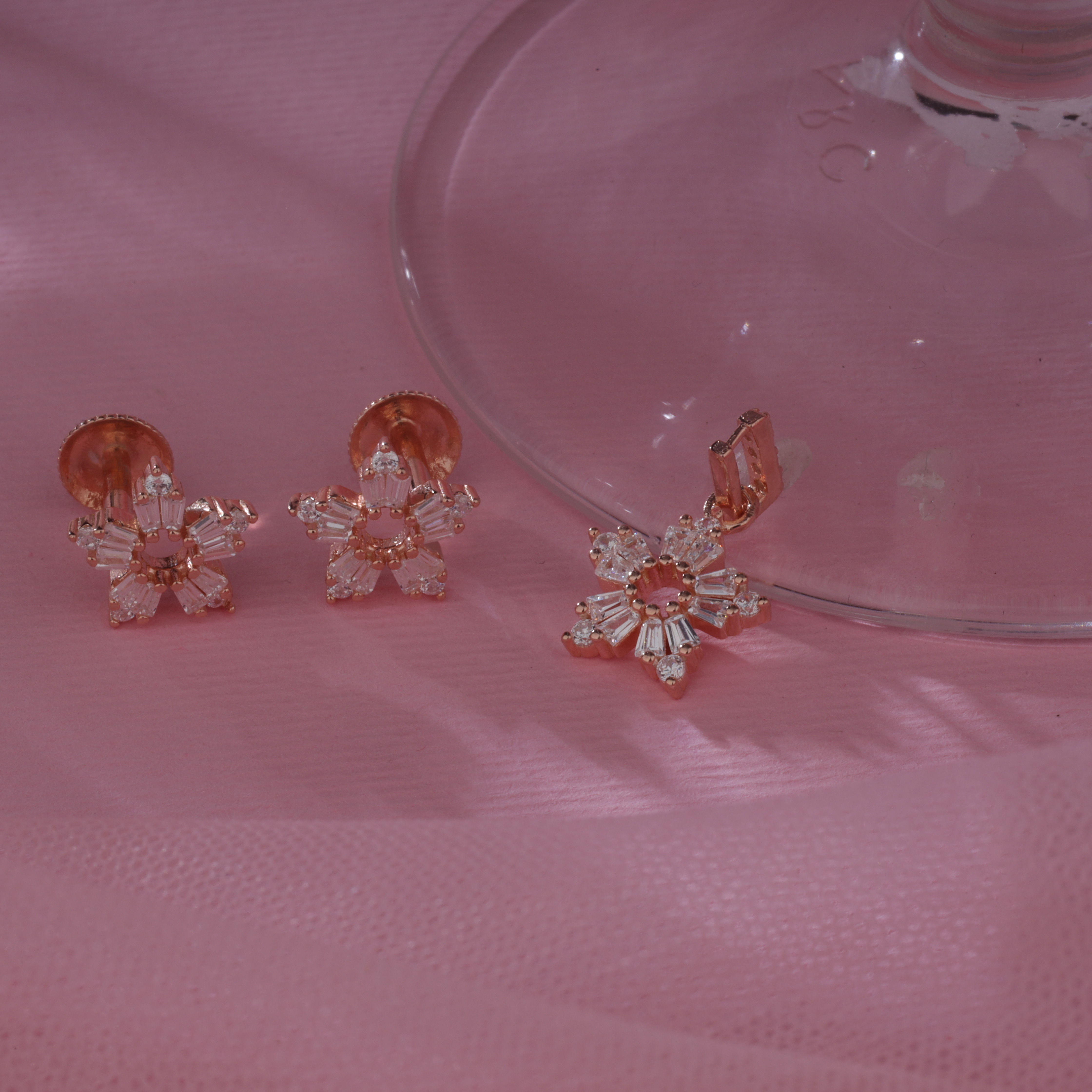 Daisy Pendant Set