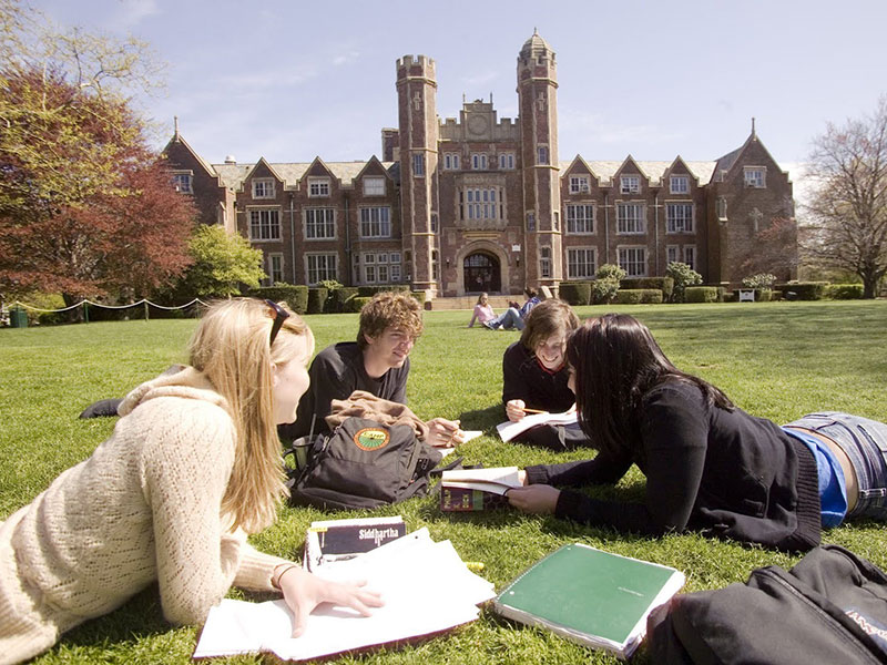 Lệ phí thi khi học ở ireland được miễn phí