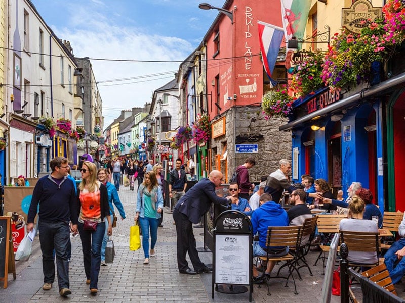 tự do đi lại và sinh sống