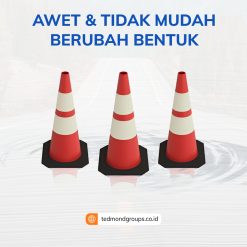 Traffic cone pembatas jalan