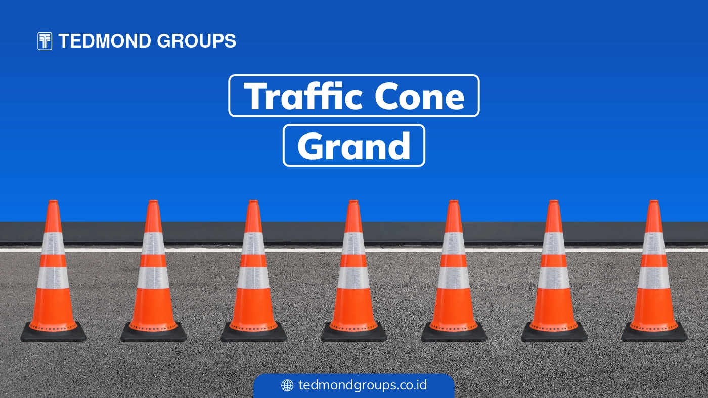Pembatas Jalan Warna Orange Traffic Cone