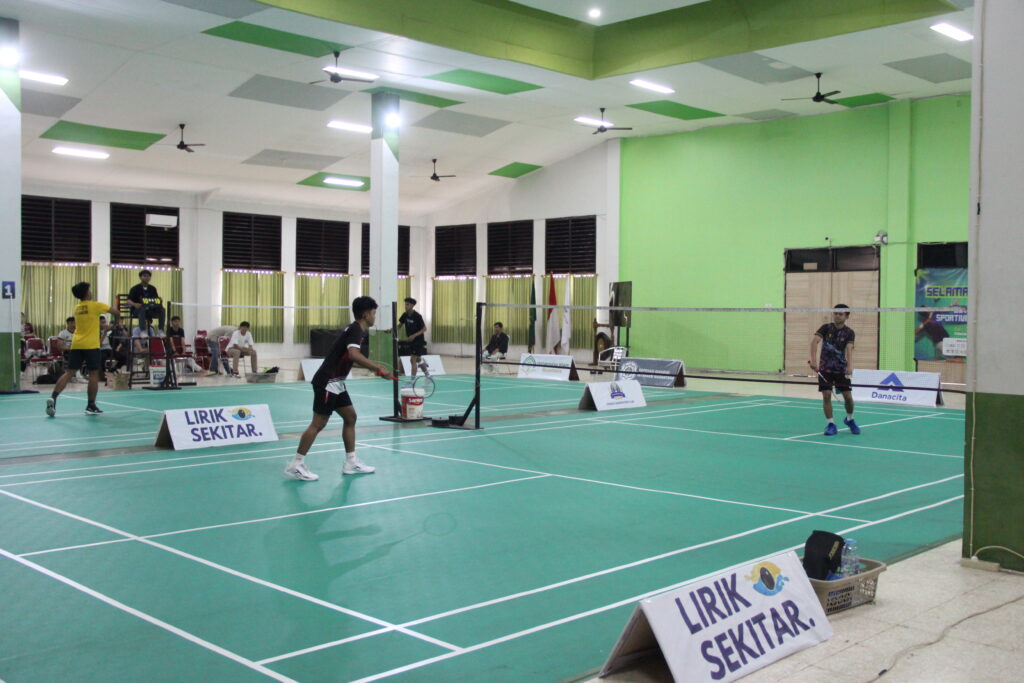 Badminton