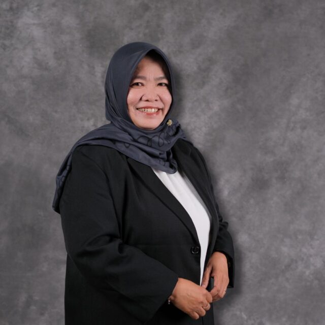 Dr. Lilis Suwandari, M.Pd.