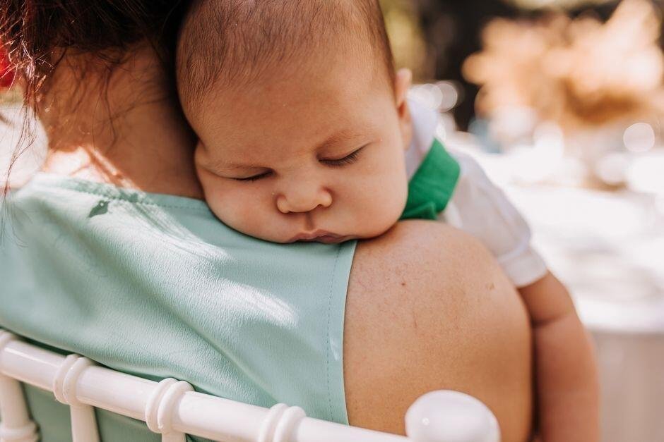 Cara Menghilangkan Cegukan pada Newborn yang Aman dan Efektif