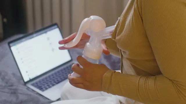 Cara memompa asi di kantor tips pumping di tempat kerja pompa asi portabel pompa asi mom uung