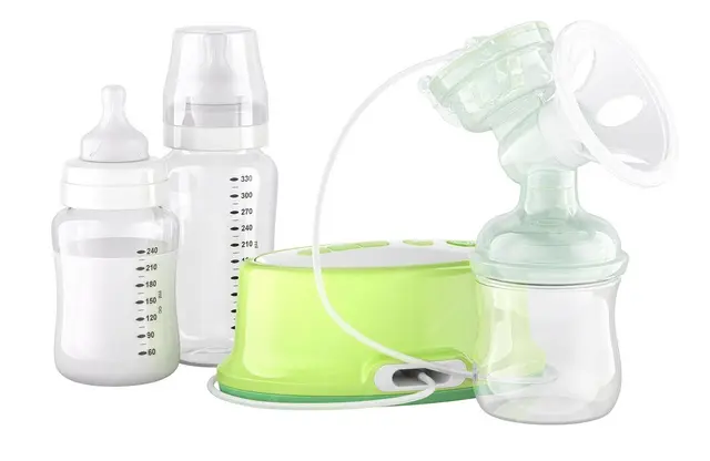 Electric breast pump with baby bottles 3d rendering isolated transparent background freepik
